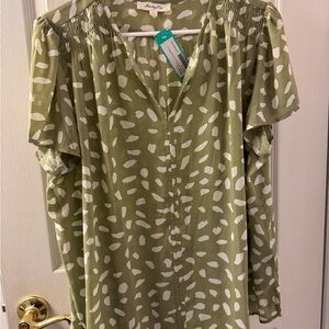Minty Fox Green and White Blouse